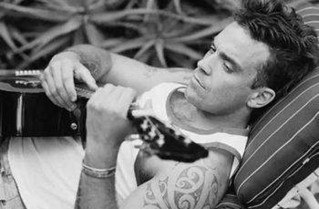 Robbie Williams: "Sufar de o boala misterioasa"