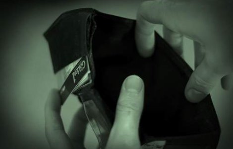 Traim mai prost: Peste 50% dintre romani au venituri mai mici decat in 2009