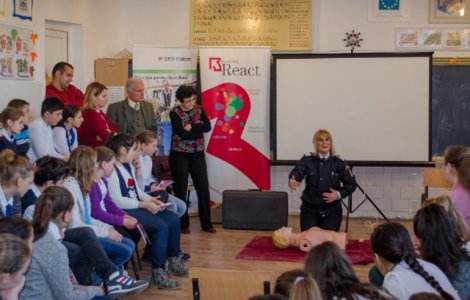994 de elevi din orasul Videle pot sa salveze vieti datorita proiectului Smart & Safer