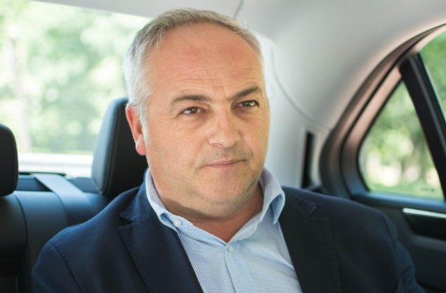 Fan Courier: De vina sunt si parintii pentru criza fortei de munca din curierat