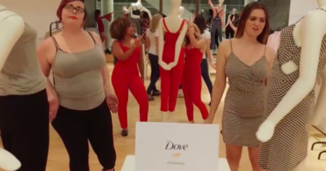 Dove a acceptat provocarea manechinului. Ce a facut diferit