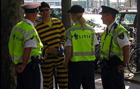 Constanta: Turist german jefuit de un fals "politist"