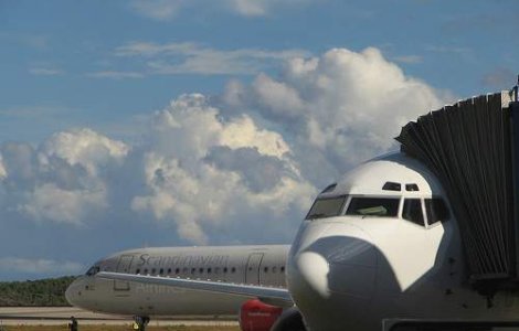 PE a hotarat! Zburam doar "cu persoana de contact"