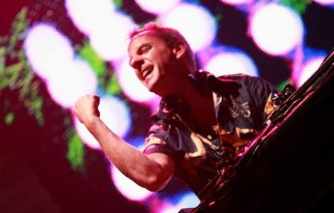  Video  Fatboy Slim va canta intr-un club din Capitala