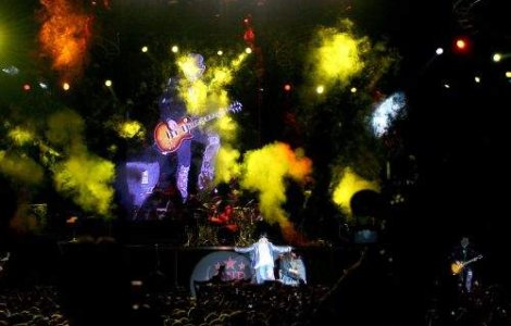  Top   Foto  Guns'n'Roses, in concert la Bucuresti