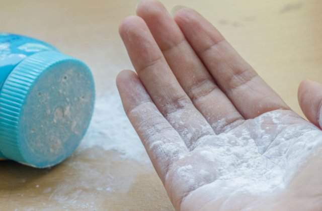 8 utilizari mai putin stiute pe care le are pudra de talc