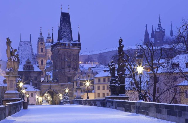 Ce destinatii aleg romanii care nu si-au luat din timp bilete pentru Revelin