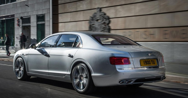 Lamborghini Huracan Spyder, Bentley Flying Spur S si McLaren 570GT