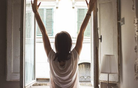  Top  5 trucuri simple care te pot ajuta sa devii o persoana matinala