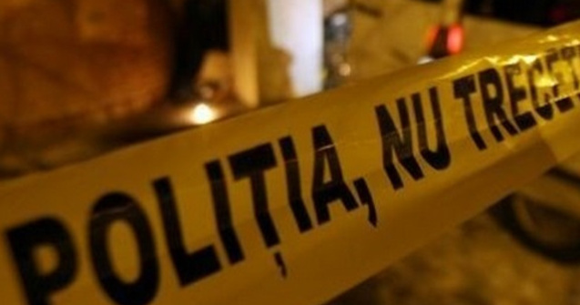 Batran din Iasi, ucis si imbracat in haine de femeie
