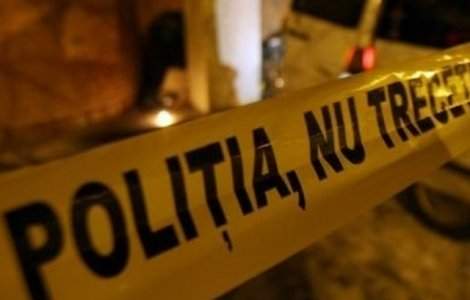 Batran din Iasi, ucis si imbracat in haine de femeie