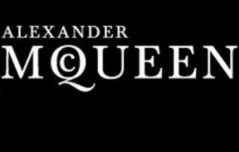 Vedetele l-au omagiat pe Alexander McQueen