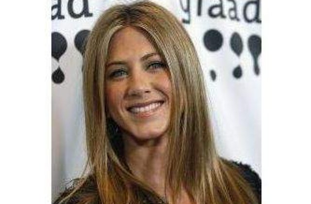 Jennifer Aniston a primit o scrisoare de la Angelina Jolie