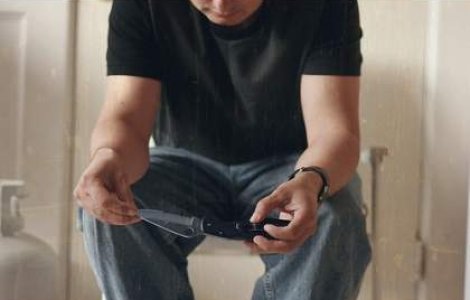 Barbatul care injunghia femei pe strada la Iasi, condamnat la inchisoare