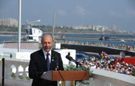 Basescu renunta la serviciile politiei