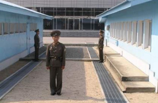 Parada militara de proportii in Coreea de Nord