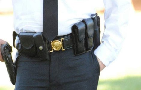 Adolescent de 14 ani, arestat la Bruxelles dupa ce a fost prins cu materiale explozive asupra sa