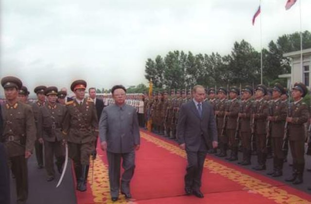 Coreea de Nord: Kim Jong-Il isi va alege succesorul?