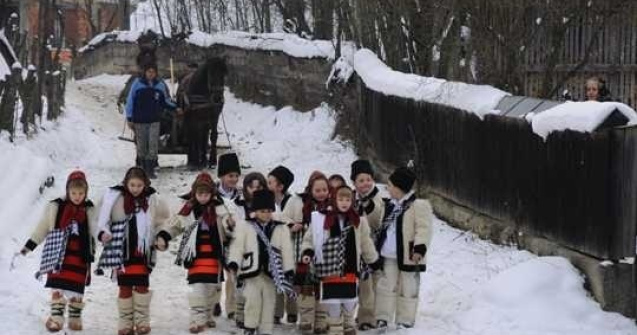 Sfaturi de la politisti pentru cei care sunt colindati