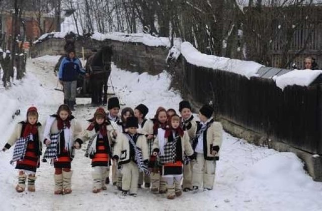 Sfaturi de la politisti pentru cei care sunt colindati sau care merg la colindat