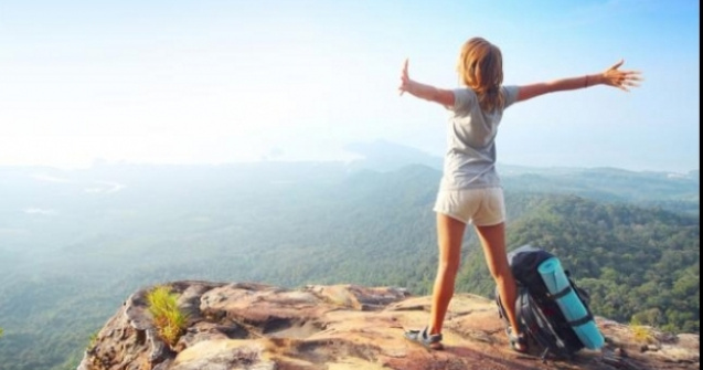 Romanii vor avea 14 zile libere in 2017, cu doua mai mult decat in 2016