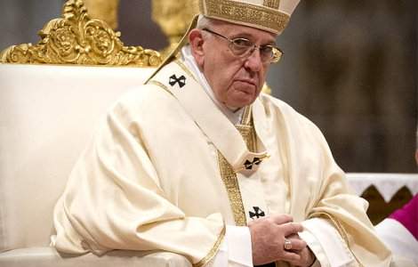 Papa Francisc indeamna liderii lumii sa lupte