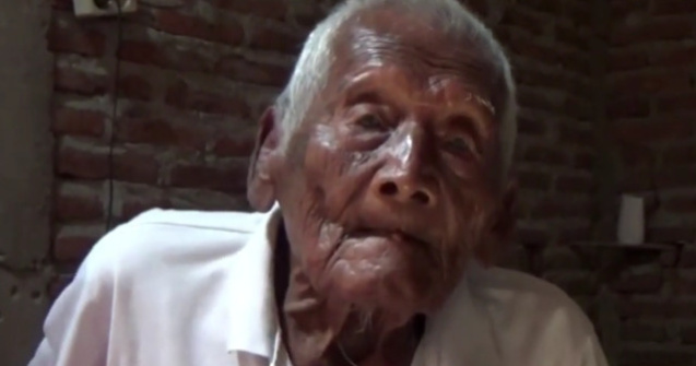  Video  Cel mai batran om din lume si-a serbat ziua de nastere. Ce varsta a implinit