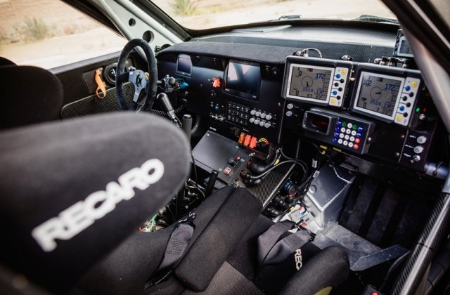 BMW duce la Dakkar noua generatie de MINI