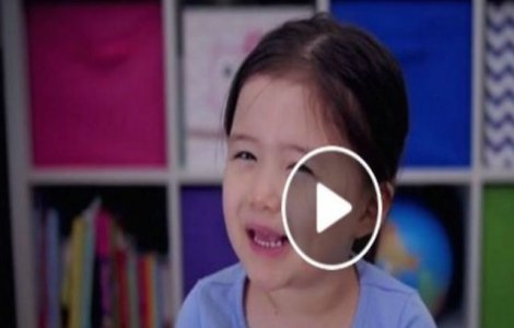  Video  Cel mai frumos mesaj de Anul Nou, transmis de o fetita de 4 ani