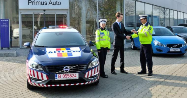 Sef din Politie judecat pentru 32 de acte de coruptie, reangajat