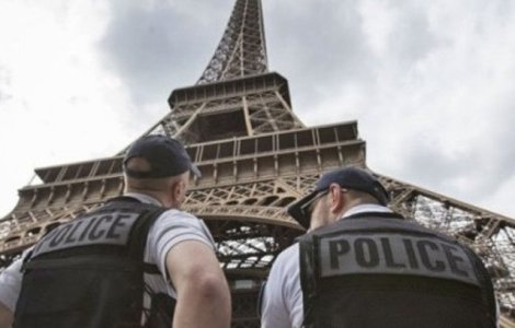 Un sofer roman a amenintat politisti francezi ca ii va ucide cu mitraliera