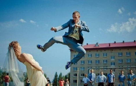  Top  V-ati saturat de pozele clasice de la nunti? Acestea va vor fi pe plac