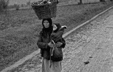 'Bagam doua degete in pantec si scoteam copilul'