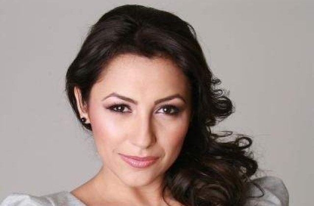 Andra este insarcinata