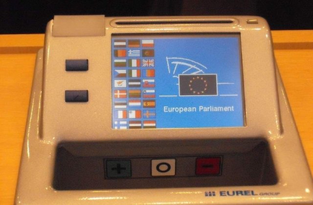 Jurnalistii romani protesteaza la Bruxelles: Nu suntem teroristi!