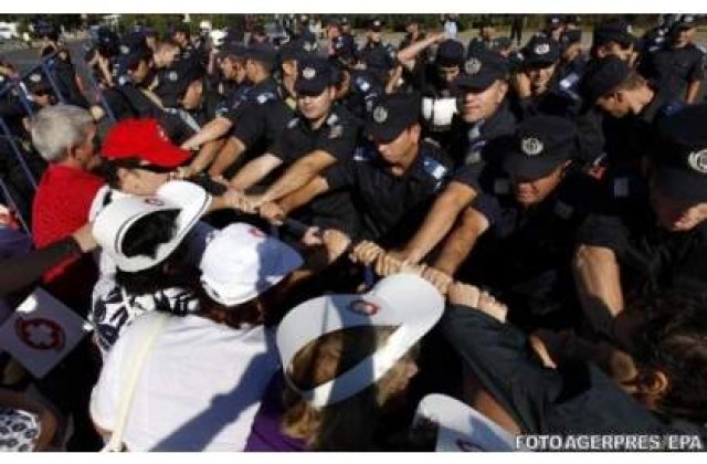 Sindicalistii isi unesc fortele: Protest de 80.000 de oameni?