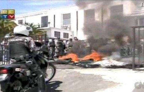  Video  Lovitura de stat in Ecuador: Politistii au preluat controlul Congresului