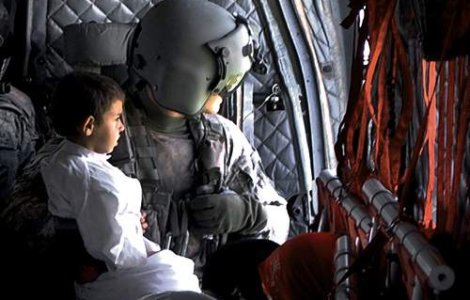 Pakistan: 27 de camioane incendiate