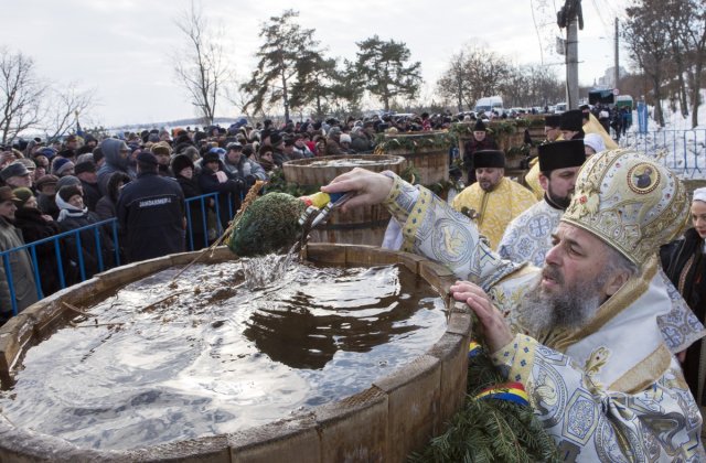 Galati: Manifestarile religioase programate de Boboteaza pe Faleza Dunarii, anulate din cauza viscolului