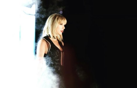  Top  La ce trucuri apeleaza Taylor Swift pentru a arata impecabil