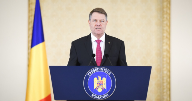 Iohannis a promulgat legea eliminarii celor 102 taxe