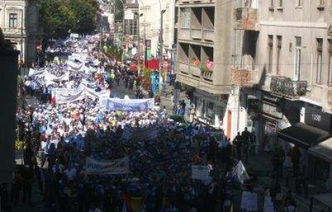 Sindicalistii ii ameninta pe Boc si Igas