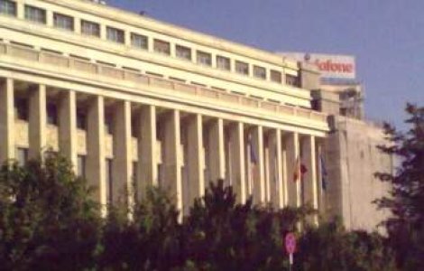 In cine si ce mai au incredere romanii?