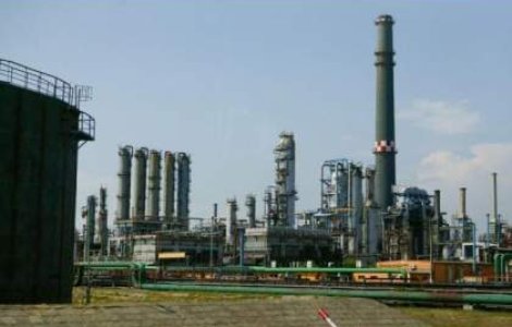 Premierul cere Rompetrol sa achite intreaga datorie