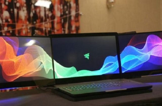 Razer Project Valerie - un laptop cu trei (3!) monitoare