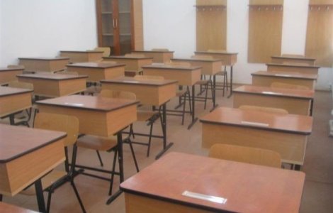 Ministerul Educatiei: Cursurile vor fi suspendate marti in 17 judete si municipiul Bucuresti