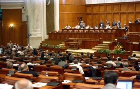 Opozitia cere comisie parlamentara pe Legea Pensiilor