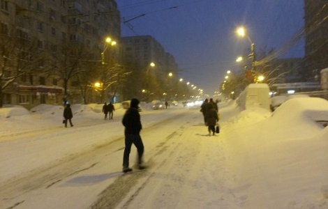 Imaginile zilei. Cu schiurile si placa prin Bucuresti