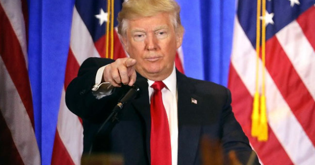  Video  Trump catre CNN: "Transmiteti doar stiri false!"