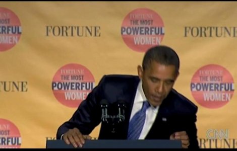  Video : Obama a ramas fara stema prezidentiala in timpul unui discurs